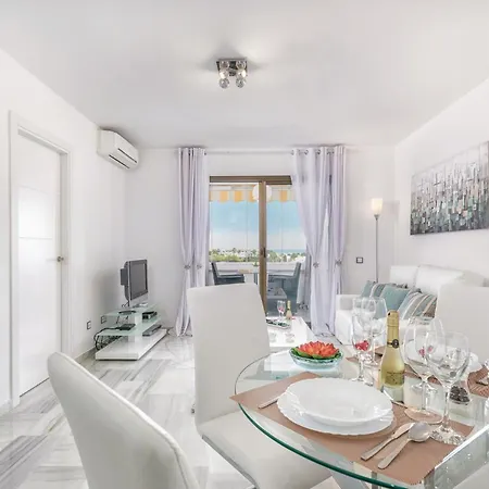 Apartment 2 Bedroom Lovely In Mijas Costa *