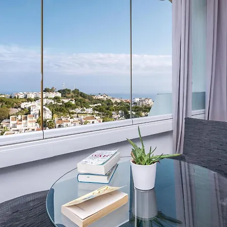 2 Bedroom Lovely In Mijas Costa Sitio de Calahonda