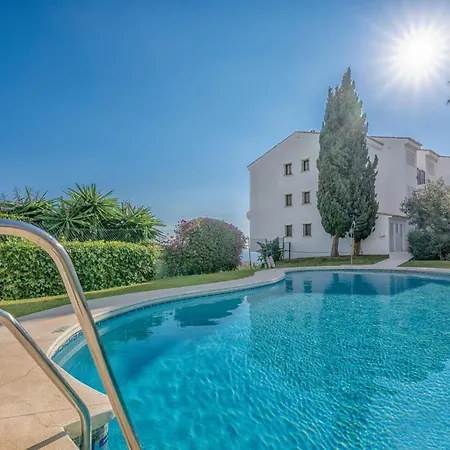 2 Bedroom Lovely In Mijas Costa Apartment *